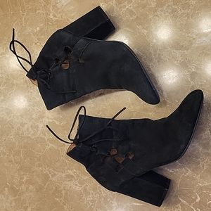 Steve Madden Black Suede Side Corseted Ankle Boot, 9M